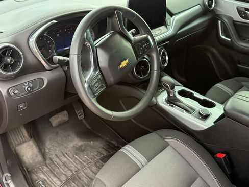 Used 2024 Chevrolet Blazer LT w/ Convenience Package FWD image 12