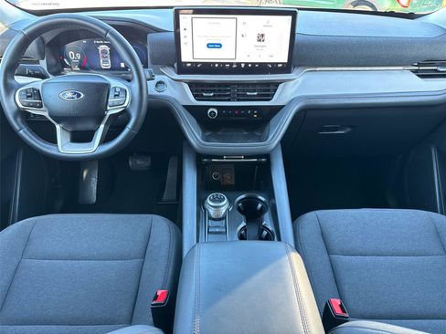 Used 2025 Ford Explorer Active image 21