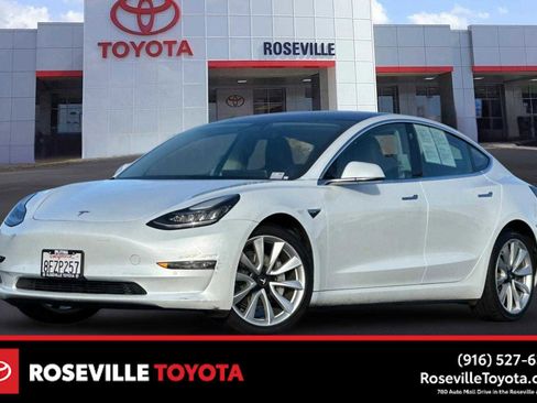 Used 2018 Tesla Model 3 Long Range image 1