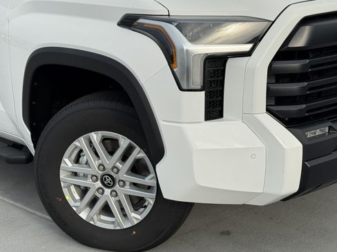 New 2026 Toyota Tundra SR5 AWD/4WD image 10