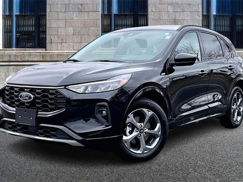 Certified 2023 Ford Escape ST-Line Select w/ Tech Pack #2 image 2