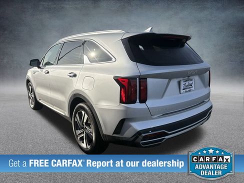 Certified 2023 Kia Sorento EX image 4