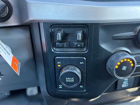 Used 2023 Ford F350 XLT AWD/4WD image 29