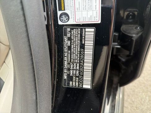 Used 2018 Mercedes-Benz E 400 4MATIC Sedan image 31