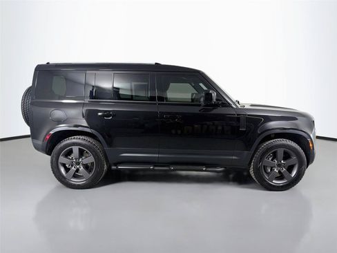 New 2026 Land Rover Defender 110 S AWD/4WD image 4