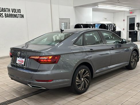 Used 2019 Volkswagen Jetta SEL Premium image 5