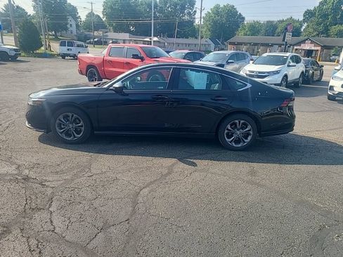 Used 2024 Honda Accord EX image 3