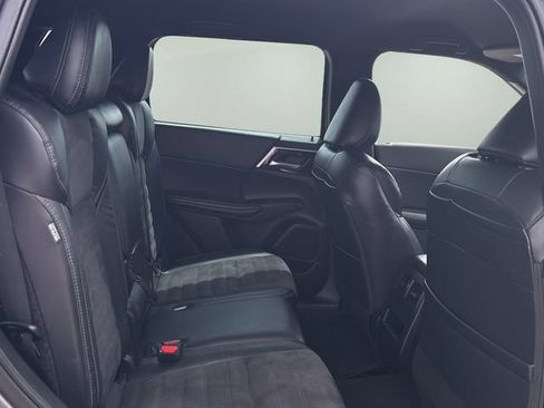 Used 2023 Mitsubishi Outlander SE AWD/4WD image 12