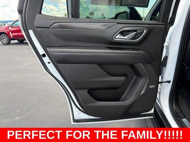 Used 2021 Chevrolet Tahoe RST w/ Luxury Package RWD image 13
