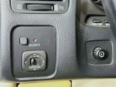 Used 2008 Lexus SC 430 Convertible image 10