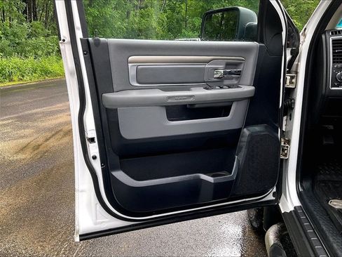 Used 2016 RAM 1500 Big Horn AWD/4WD image 9