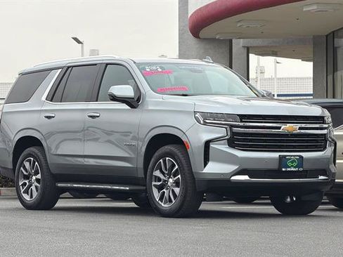 Certified 2024 Chevrolet Tahoe LT w/ Luxury Package AWD/4WD image 2