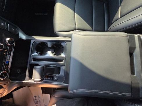 Used 2025 Ford F150 Lariat w/ Equipment Group 501A Mid image 32