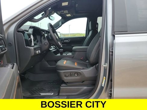 New 2026 GMC Sierra 1500 AT4 w/ AT4 Premium Package AWD/4WD image 11