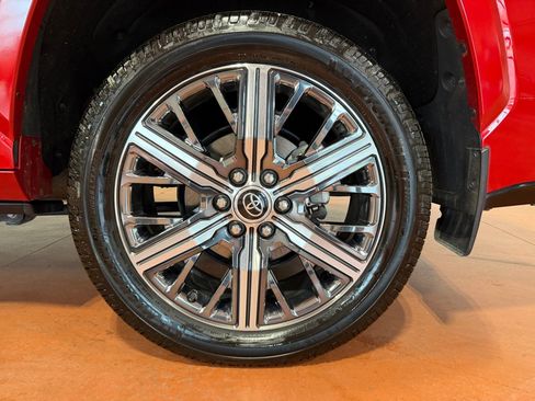 Used 2023 Toyota Sequoia Capstone image 12