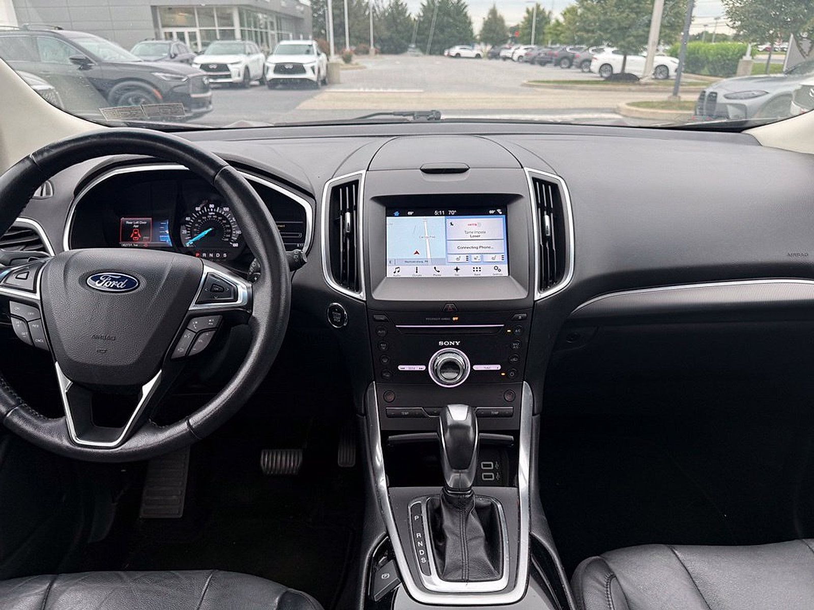 Used 2017 Ford Edge Titanium w/ Technology Package AWD/4WD image 4