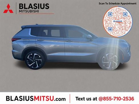 Used 2022 Mitsubishi Outlander SE AWD/4WD image 1
