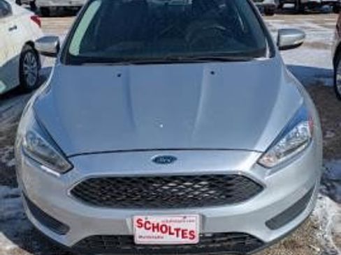 Used 2015 Ford Focus SE image 10