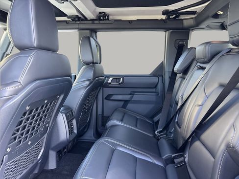 New 2025 Ford Bronco Badlands image 13