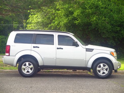 Used 2009 Dodge Nitro SE AWD/4WD image 5