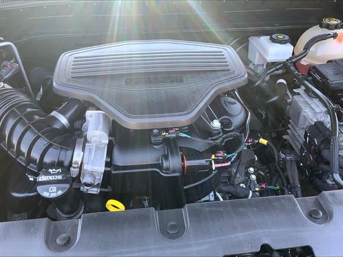 Used 2020 Chevrolet Blazer LT FWD image 32