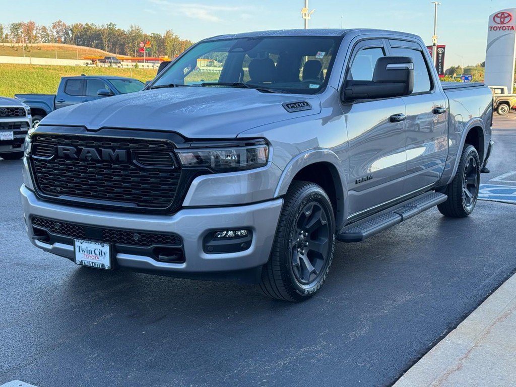 Used 2025 RAM 1500 Big Horn AWD/4WD image 9
