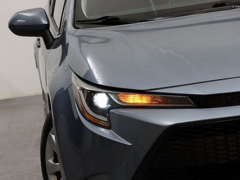 Used 2020 Toyota Corolla LE image 4