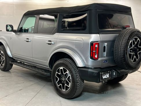 Used 2023 Ford Bronco Outer Banks AWD/4WD image 3