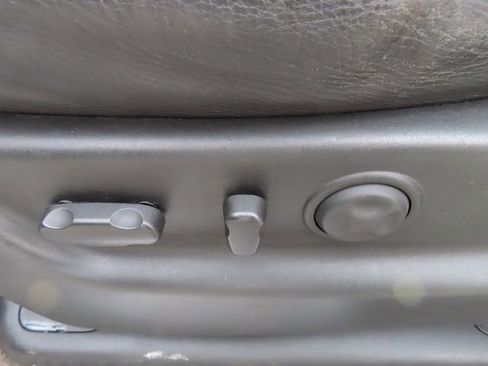 Used 2012 Cadillac Escalade Platinum image 26