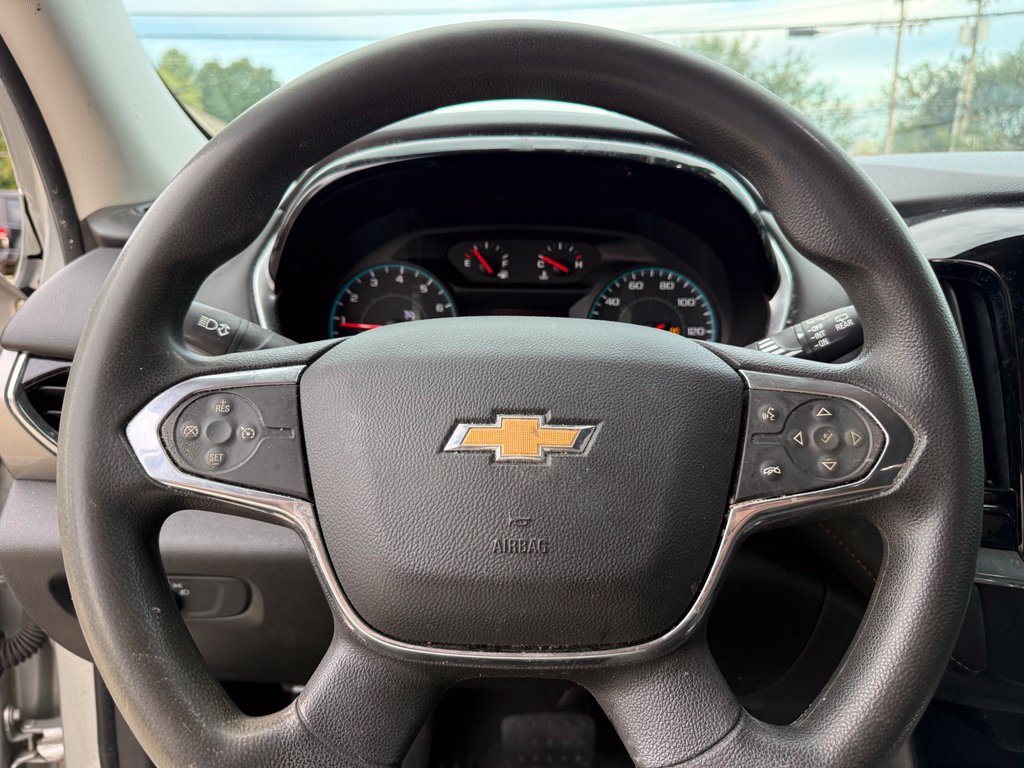 Used 2018 Chevrolet Traverse LS FWD image 14