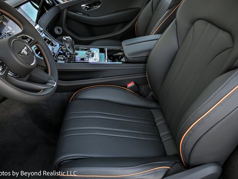 Used 2025 Bentley Continental GT image 26