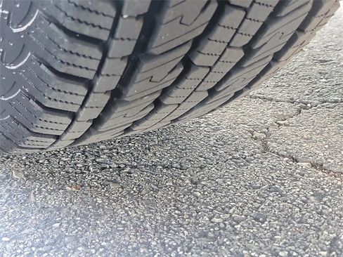 Certified 2024 GMC Sierra 1500 Pro w/ Pro Value Package image 32