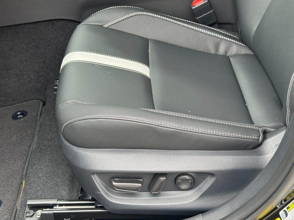 Used 2026 Toyota Camry SE w/ Multimedia Upgrade Package FWD image 23