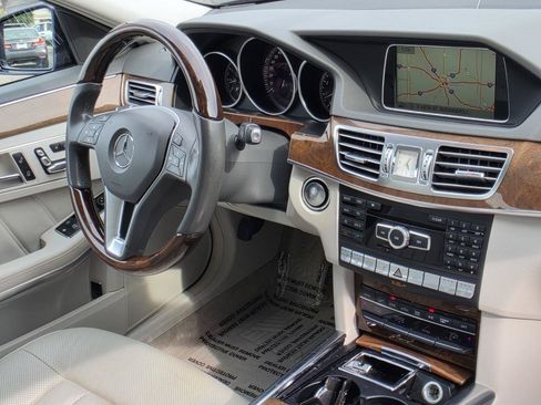 Used 2014 Mercedes-Benz E 350 4MATIC Sedan image 61