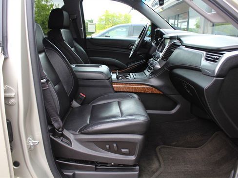 Used 2016 Chevrolet Suburban LTZ AWD/4WD image 33