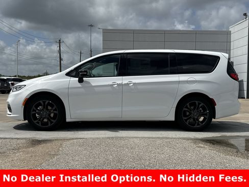 New 2026 Chrysler Pacifica Select FWD image 7