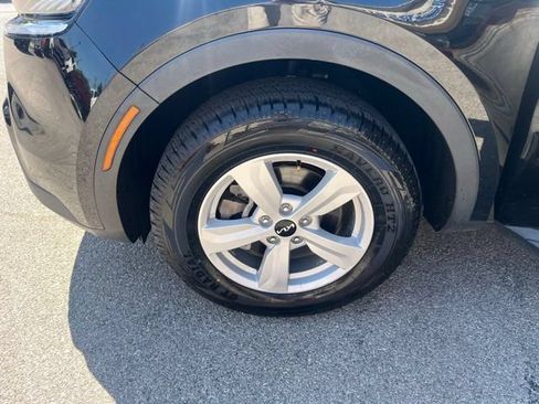 Used 2022 Kia Sorento LX AWD/4WD image 14