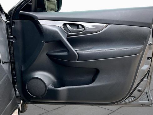Certified 2020 Nissan Rogue S FWD image 22