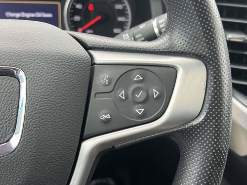 Used 2022 GMC Acadia SLE w/ Driver Convenience Package image 24