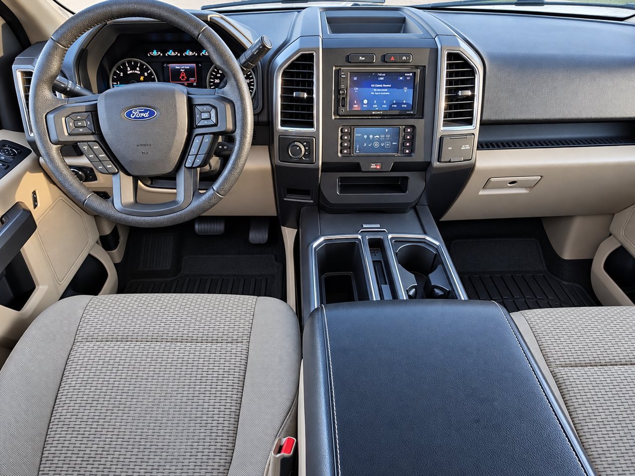Used 2016 Ford F150 XLT w/ Equipment Group 301A Mid AWD/4WD image 26