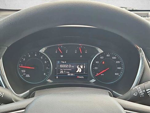 Used 2019 Chevrolet Equinox LT FWD image 11