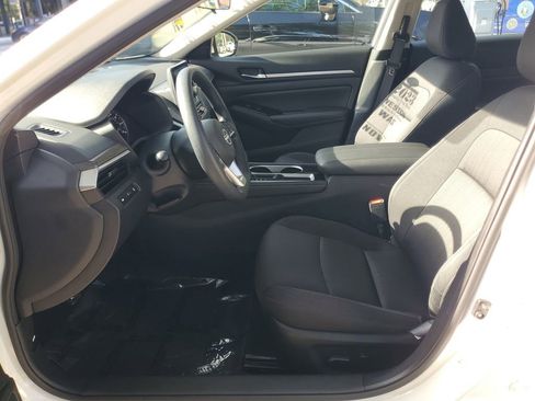Used 2023 Nissan Altima 2.5 SV FWD image 16