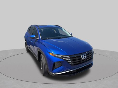 Certified 2023 Hyundai Tucson SEL w/ Convenience Package AWD/4WD image 3