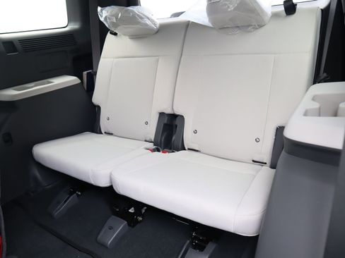 New 2026 Hyundai Santa Fe SE image 18