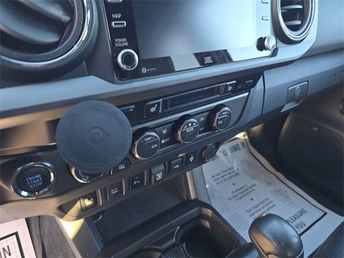 Used 2020 Toyota Tacoma TRD Off-Road image 22