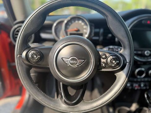 Used 2019 MINI Cooper 2-Door Hardtop FWD image 16