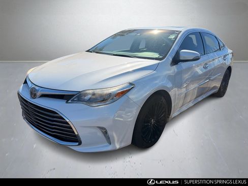 Used 2016 Toyota Avalon Limited image 5