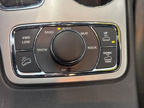 Used 2019 Ford Fusion SE image 45