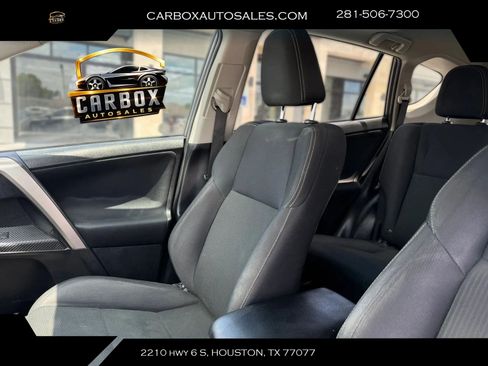 Used 2015 Toyota RAV4 XLE FWD image 19