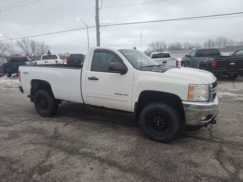 Used 2011 Chevrolet Silverado 2500 LT w/ Interior Plus Package image 6